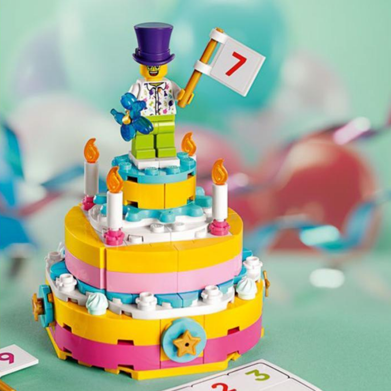 Activités, déco et gâteau pour un anniversaire Légo - La cour des petits