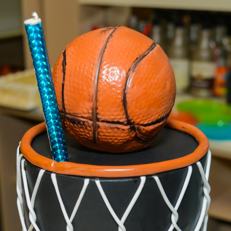 Herefun 16 Pcs Mini Finger Basketball Jeu de tir, Jeu de Basket-Ball de  Table en Plastique Jeux de Doigts, Jouet Fête Remplissage de Sac  d'anniversaire pour Enfant : : Jeux et Jouets
